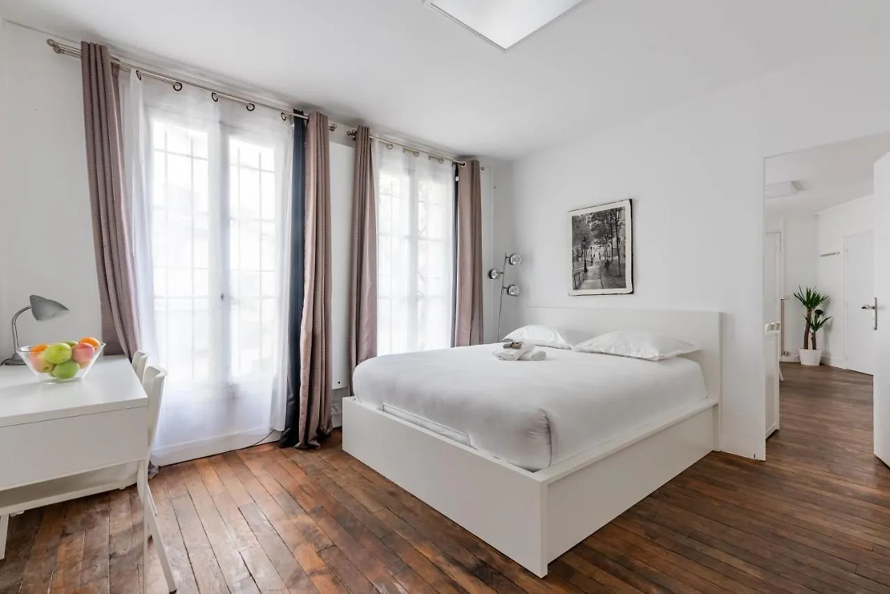 Appartement Magenta Quest Paris
